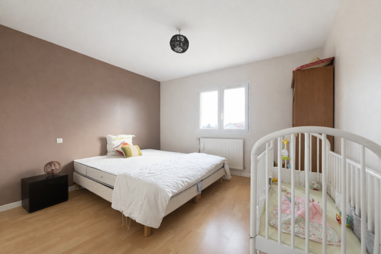 Photo du bien immobilier ancien MAISON FAMILIALE 180m2 hab sur GREZIEU LA VARENNE limite CRAPONNE